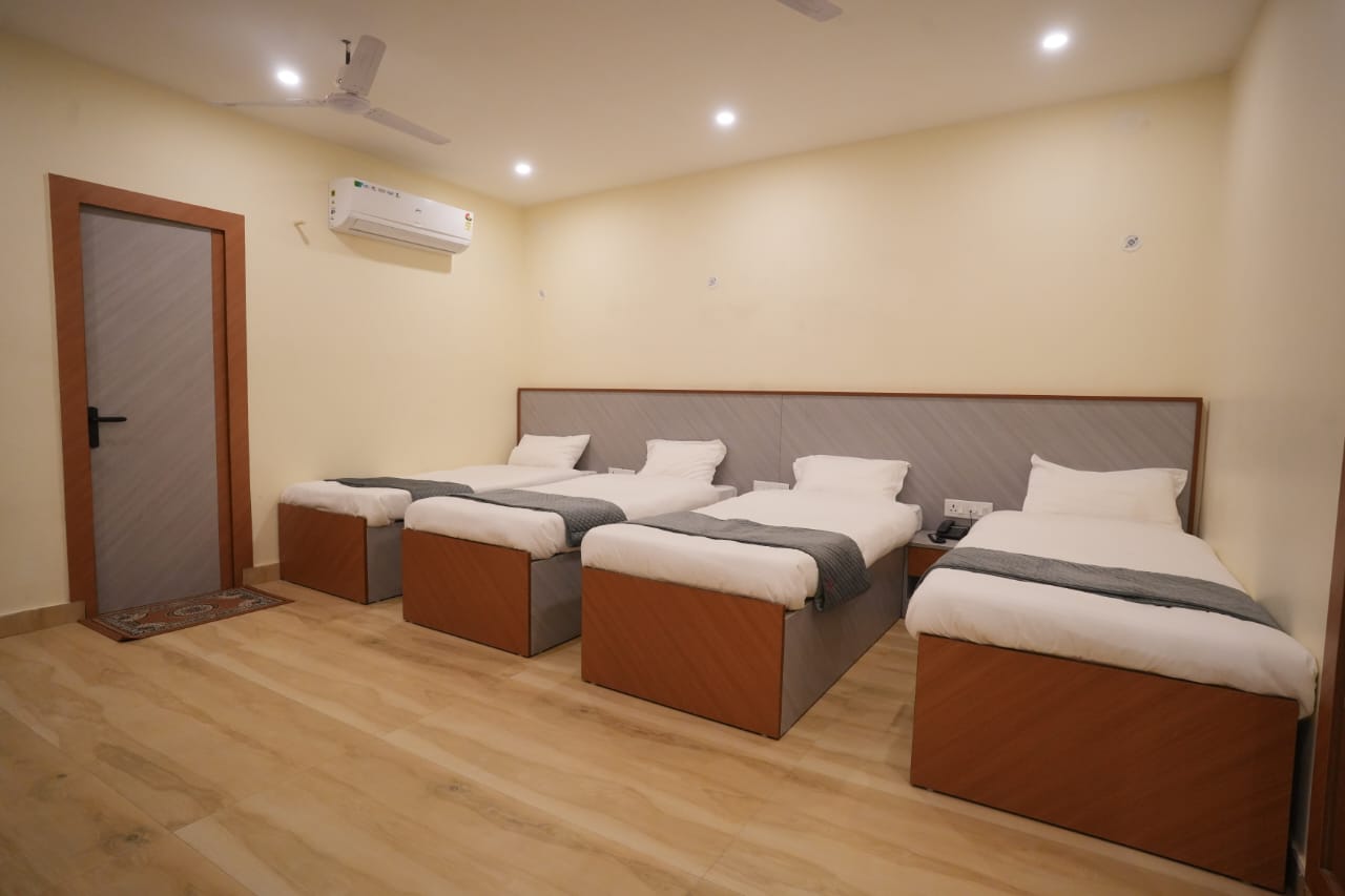 4 Bed AC Room